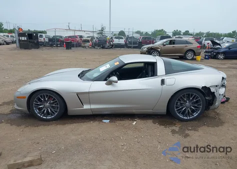 2005 Chevrolet Corvette from USA, damaged, VIN 1G1YY24U755115105